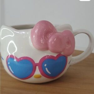 Hello Kitty by Sanrio Heart Sunglasses